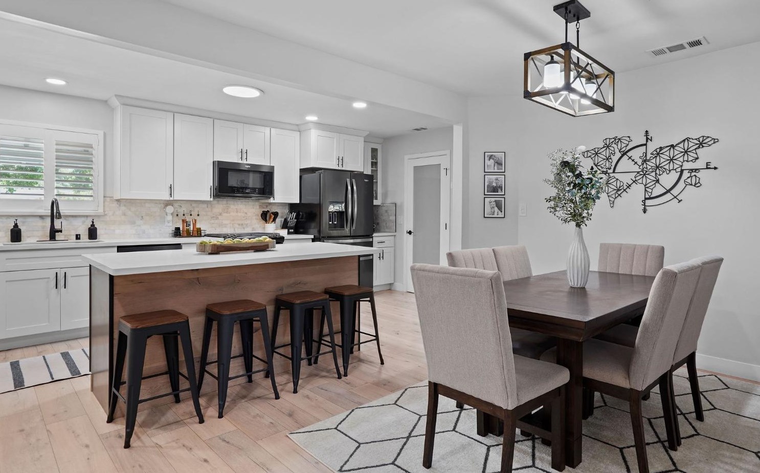 6290 14th St, Sacramento CA  95831-1806 exterior