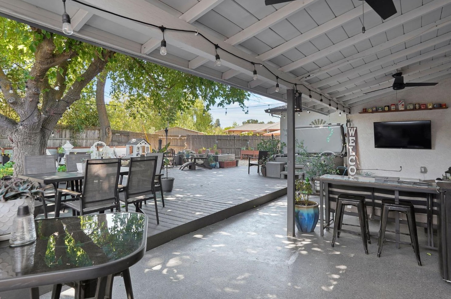 6290 14th St, Sacramento CA  95831-1806 exterior