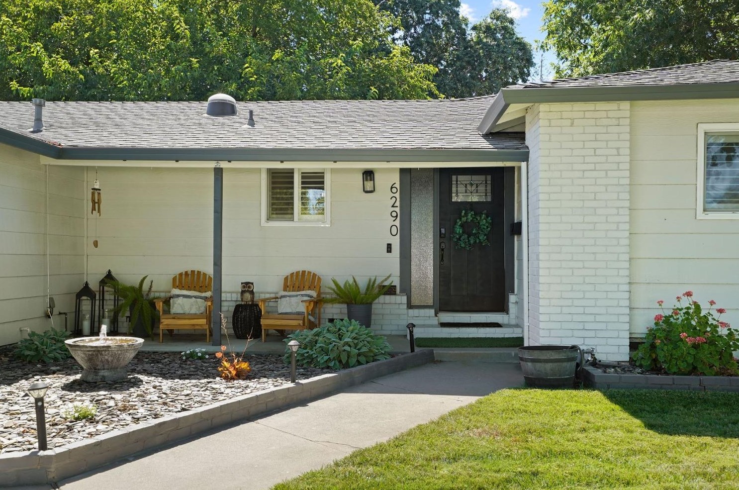 6290 14th St, Sacramento CA  95831-1806 exterior