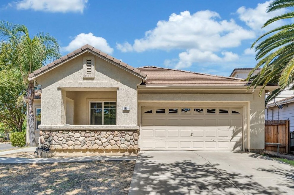 1801 Gum Ave, Woodland, CA 95776-5151