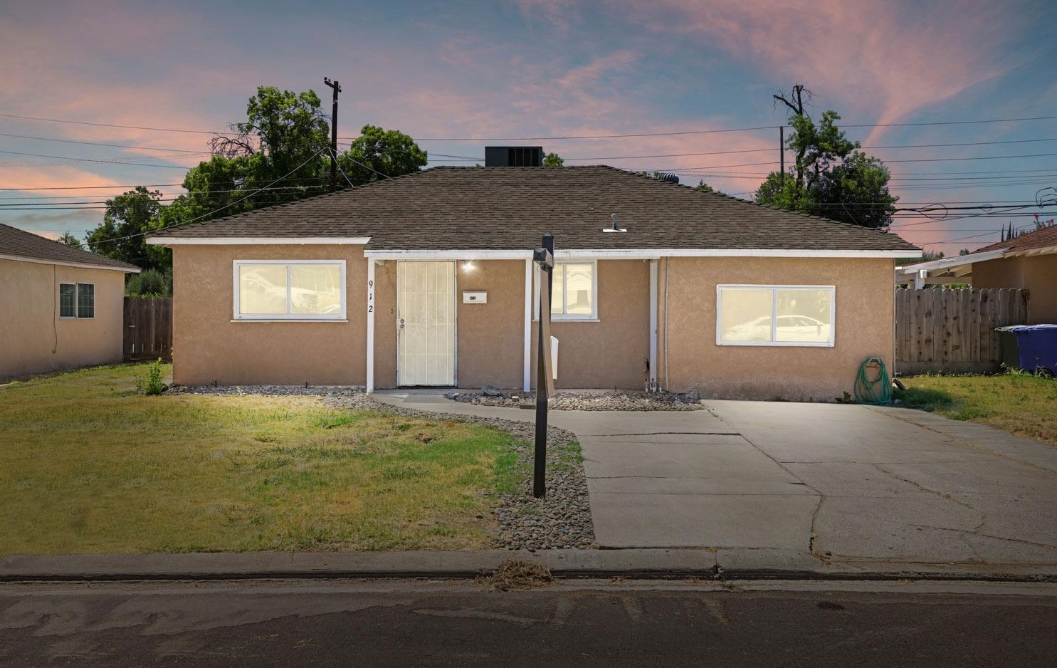 912 Hawthorne Ave, Modesto, CA 95350
