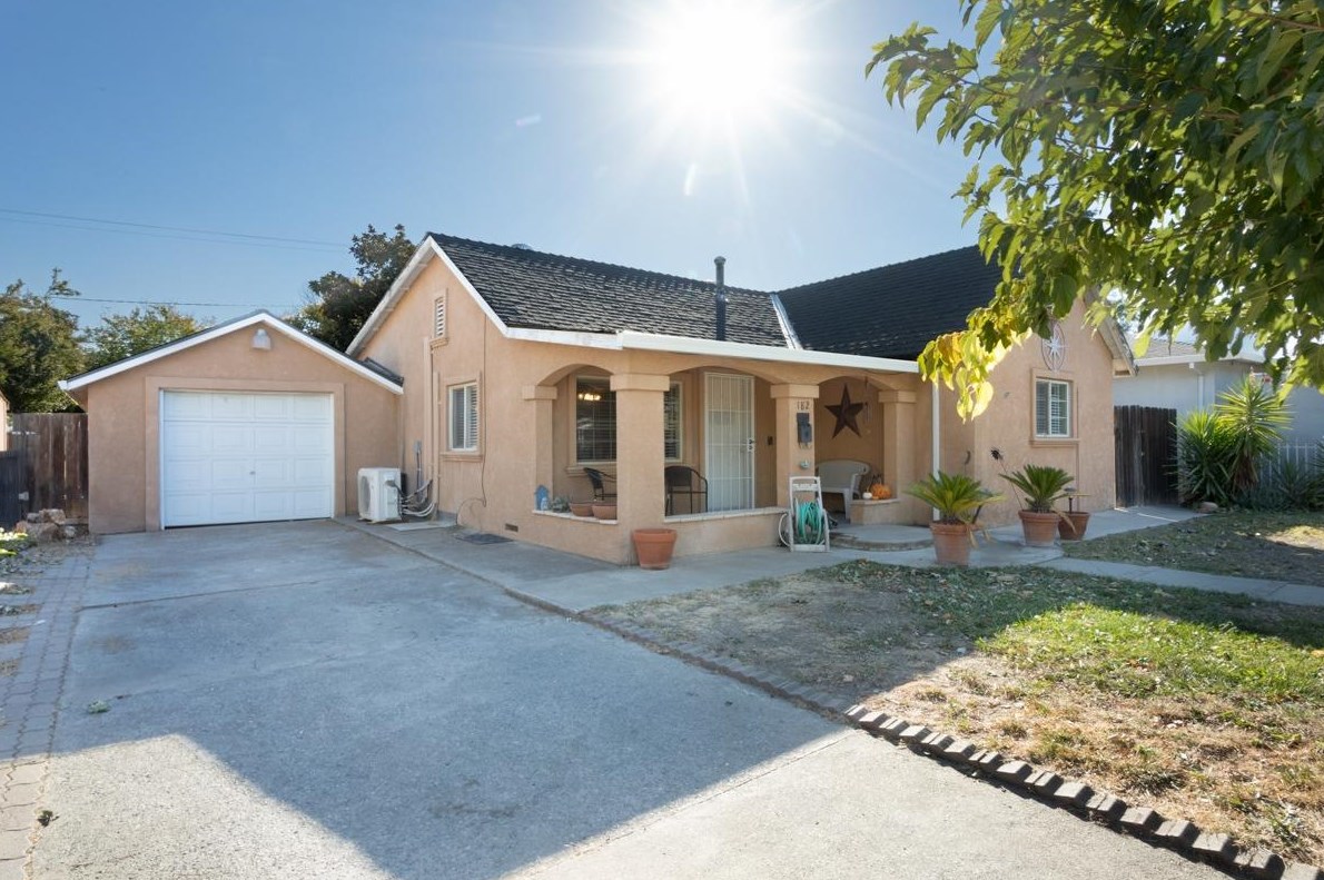 182 Oregon St, Gridley, CA 95948