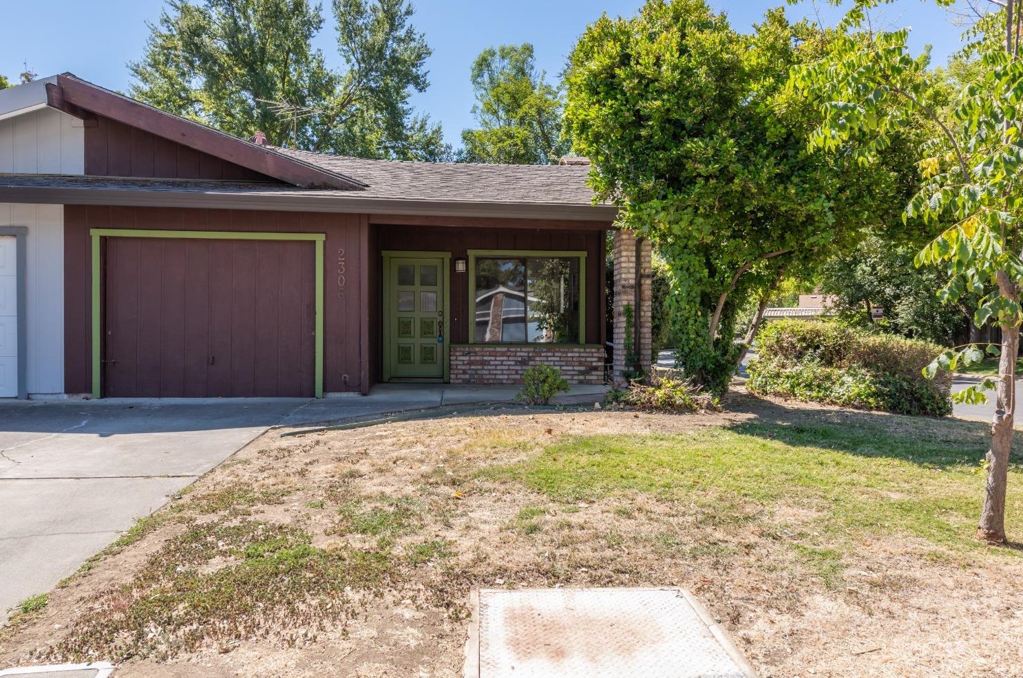 2306 8th St, Davis, CA 95618-2512