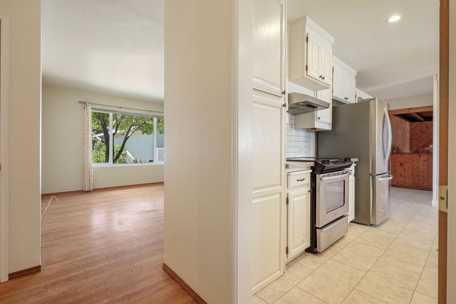 2441 El Camino Dr, Turlock CA  95380-3609 exterior