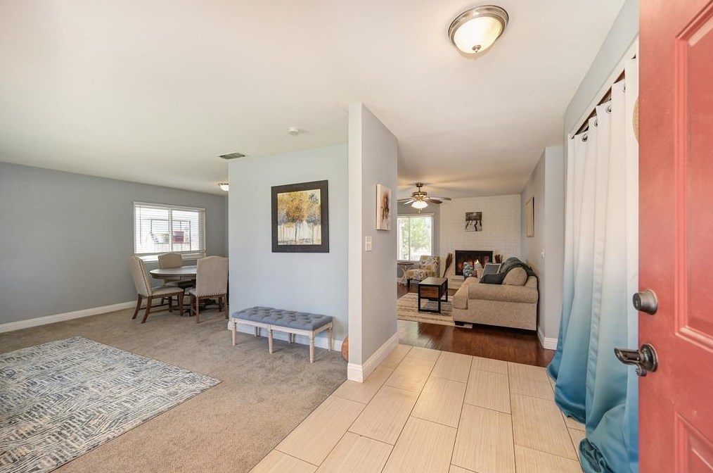 2919 Camarillo Dr, Sacramento CA  95833-1732 exterior