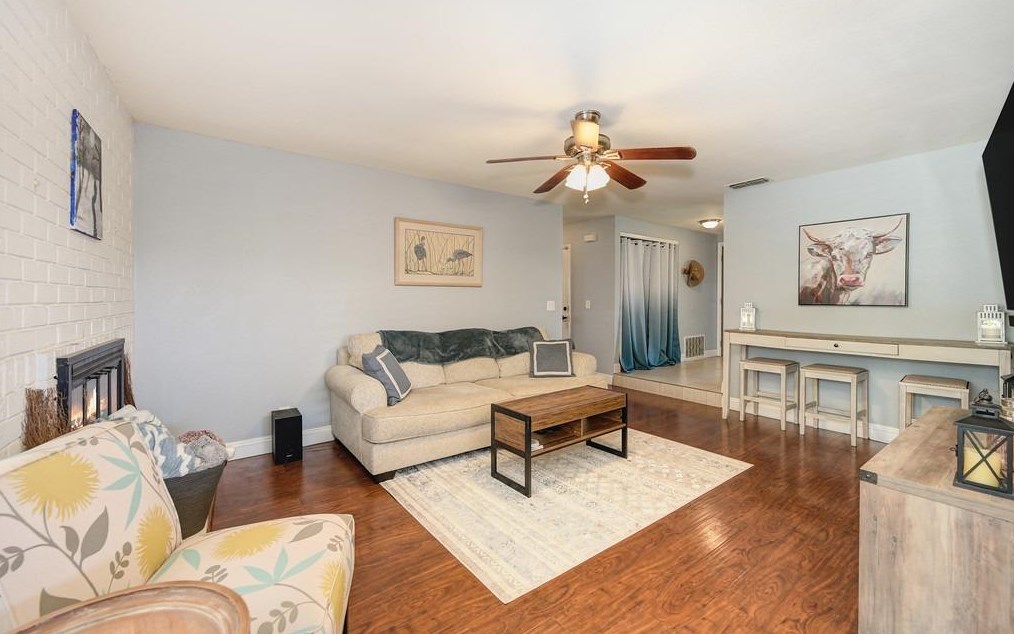 2919 Camarillo Dr, Sacramento CA  95833-1732 exterior