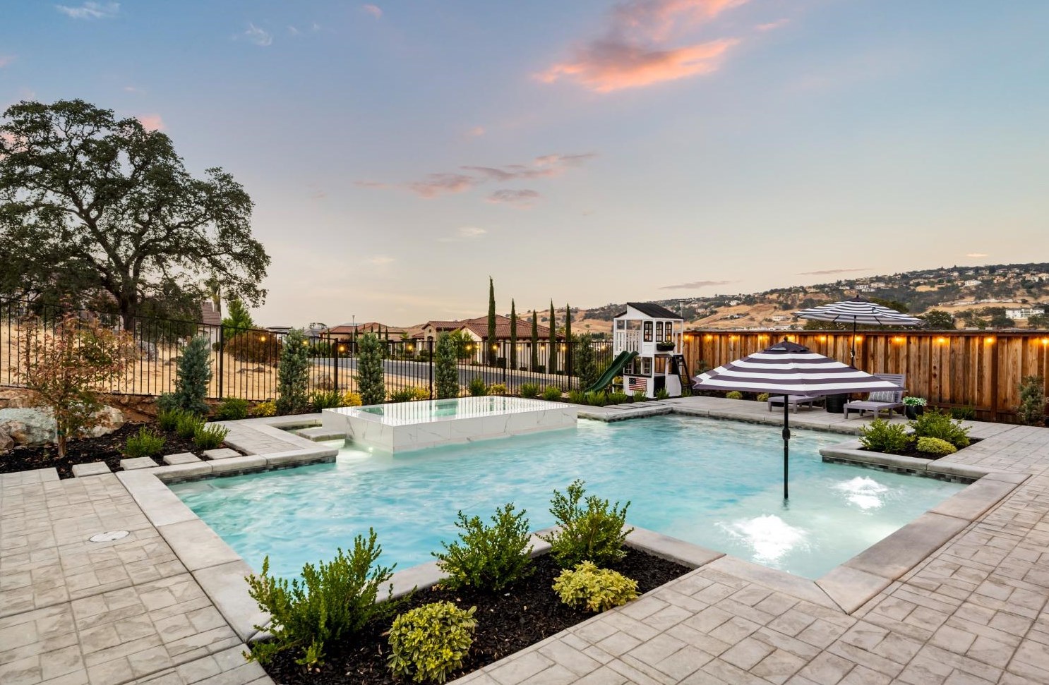 1840 Woodglen Dr, Folsom, CA 95630