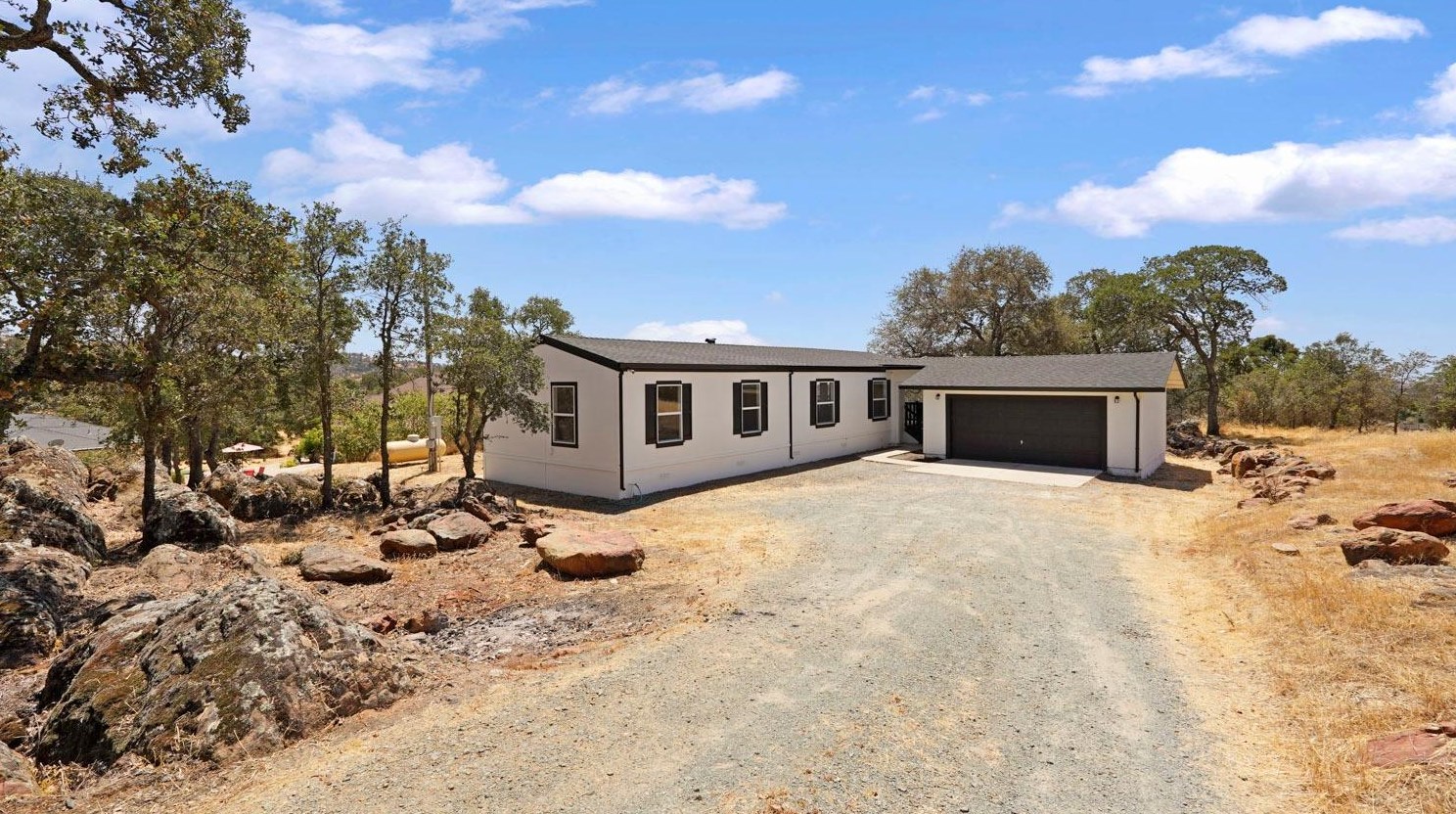 4056 Hart Vickson Ln, Valley Springs, CA 95252