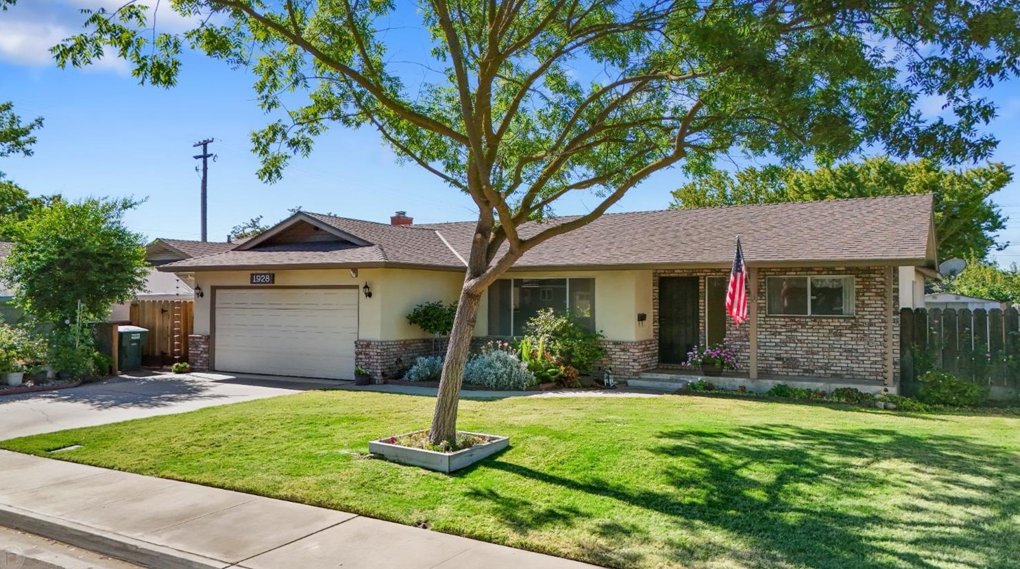 1928 Lancey Dr, Modesto, CA 95355