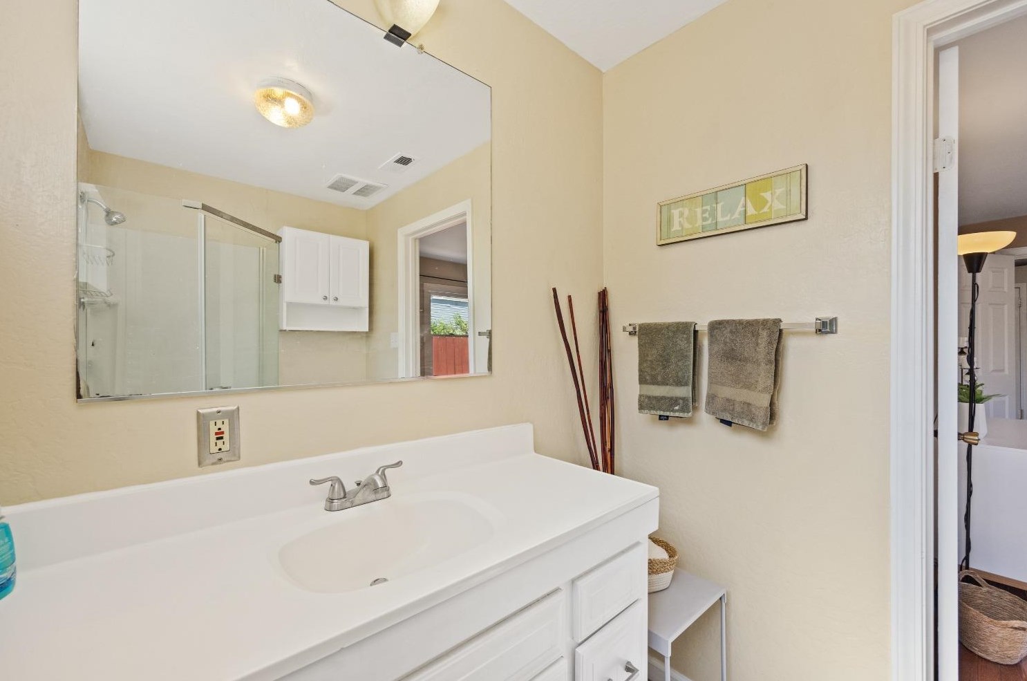 4425 54th St, Sacramento CA  95820-4142 exterior