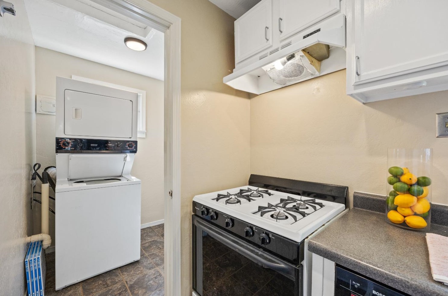 4425 54th St, Sacramento CA  95820-4142 exterior