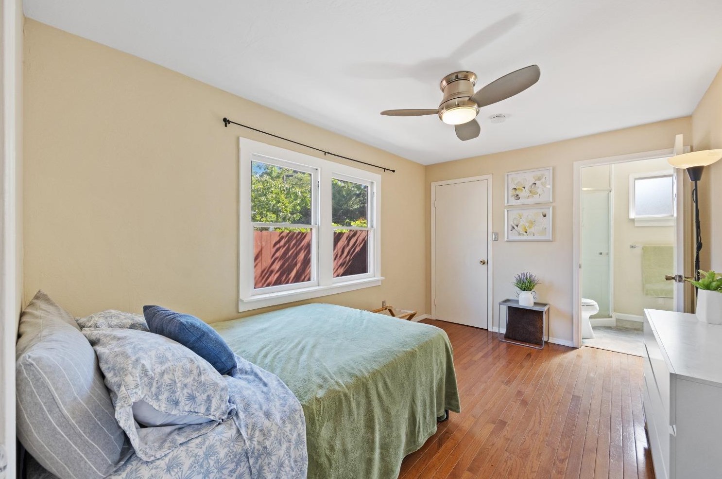 4425 54th St, Sacramento CA  95820-4142 exterior