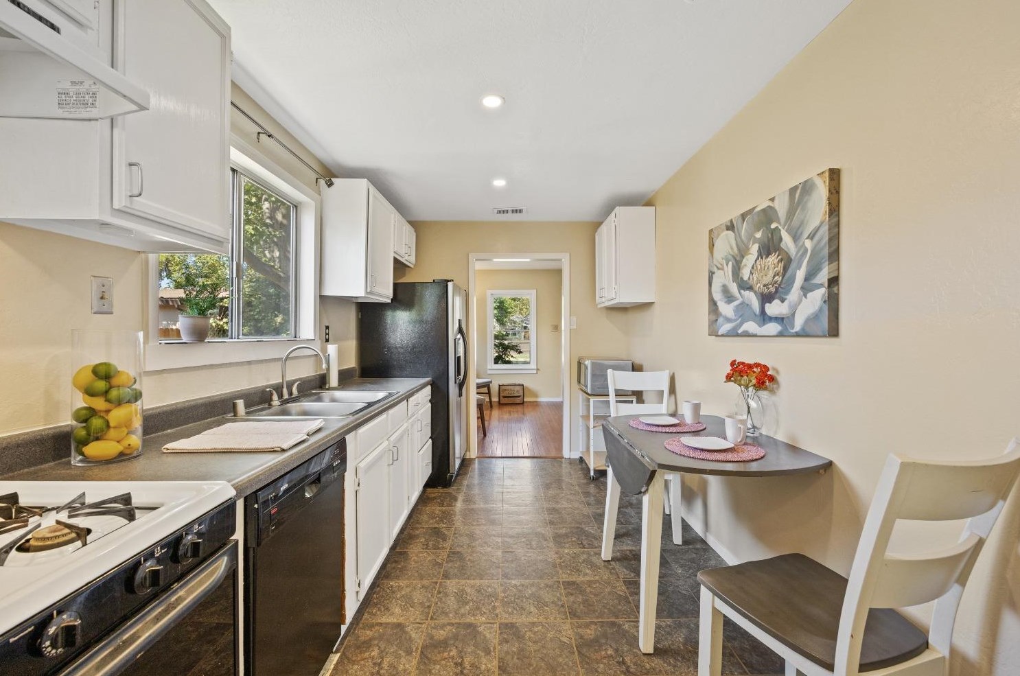 4425 54th St, Sacramento CA  95820-4142 exterior