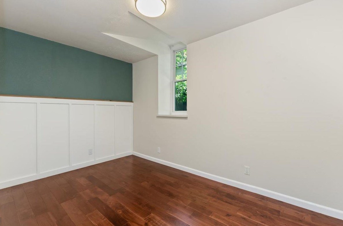 504 T St, Sacramento CA  95811-6916 exterior