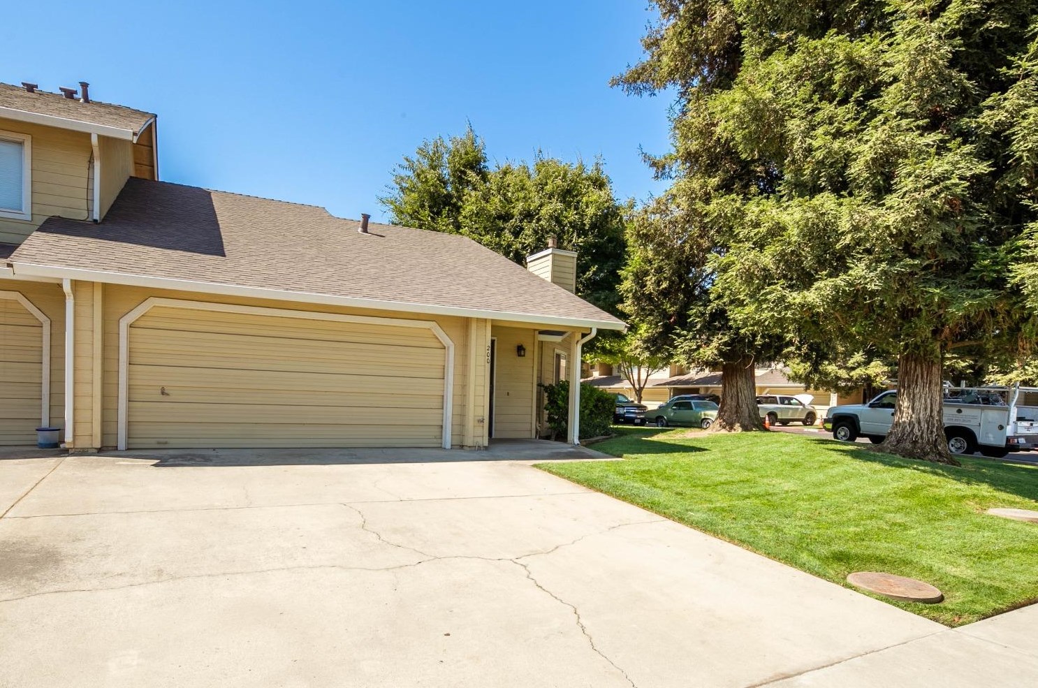 200 Gilbert Dr, Ripon, CA 95366