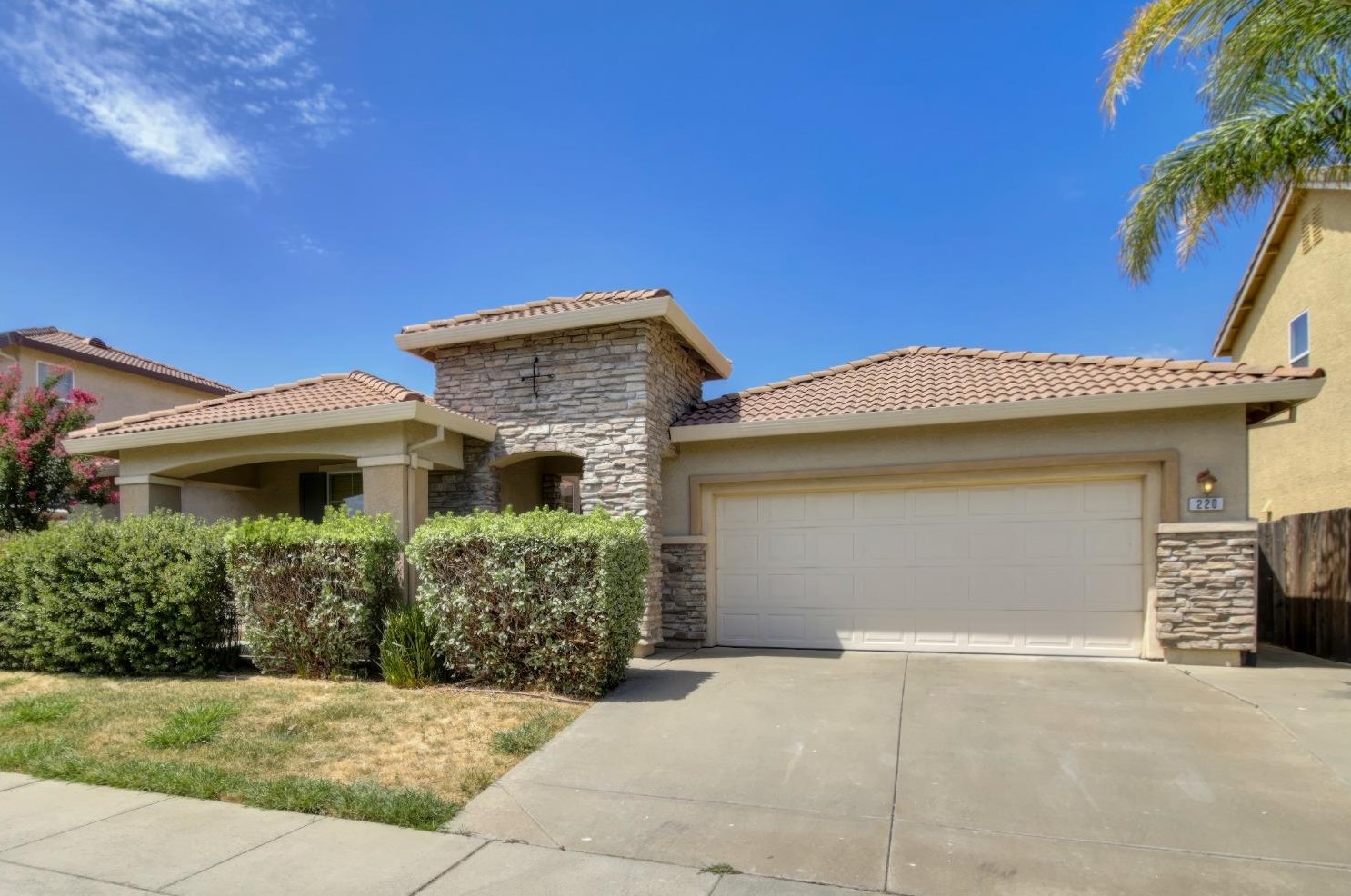 220 Allaire Cir, Sacramento, CA 95835-2434