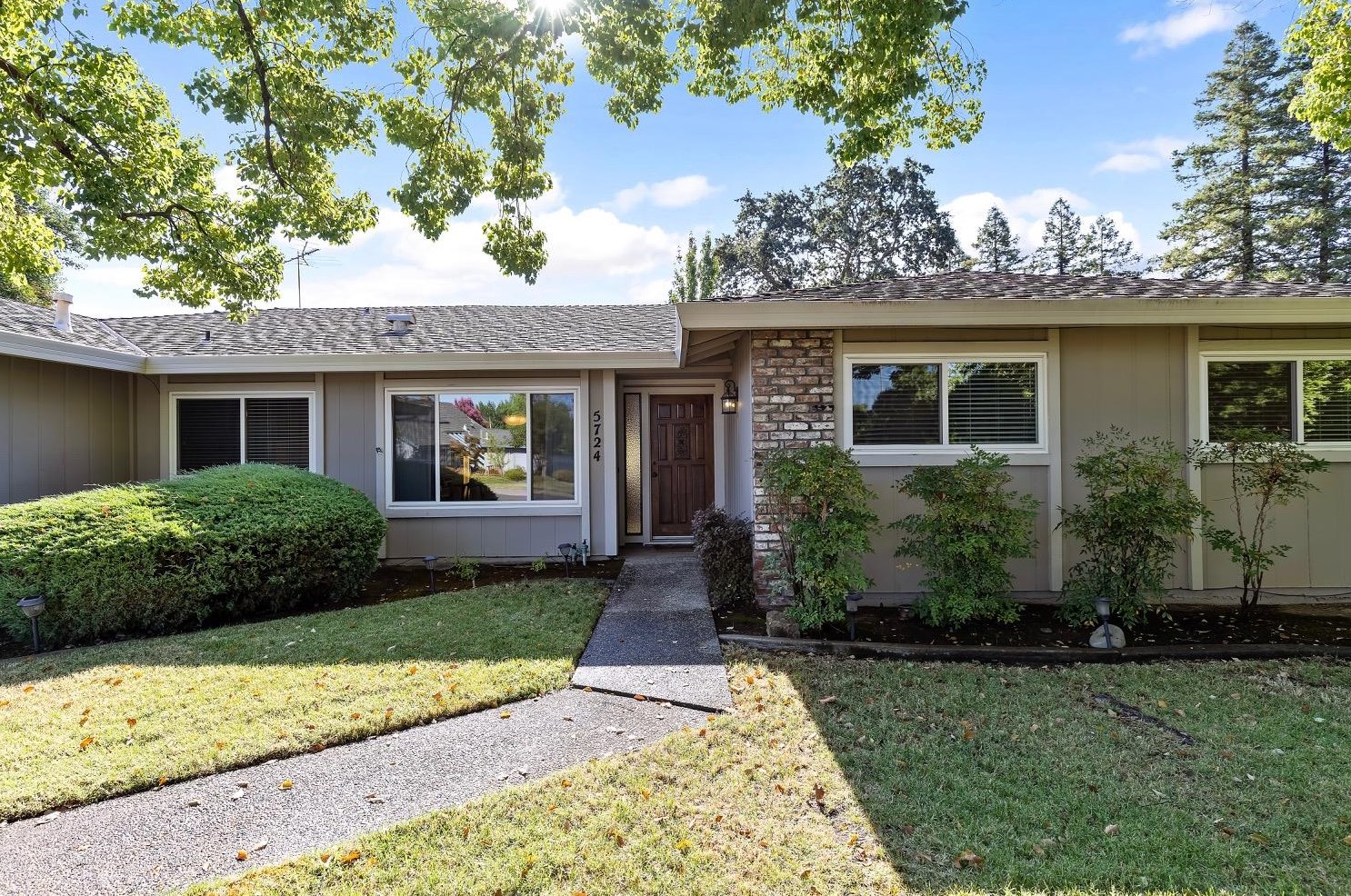 5724 Jeff Way, Carmichael, CA 95608