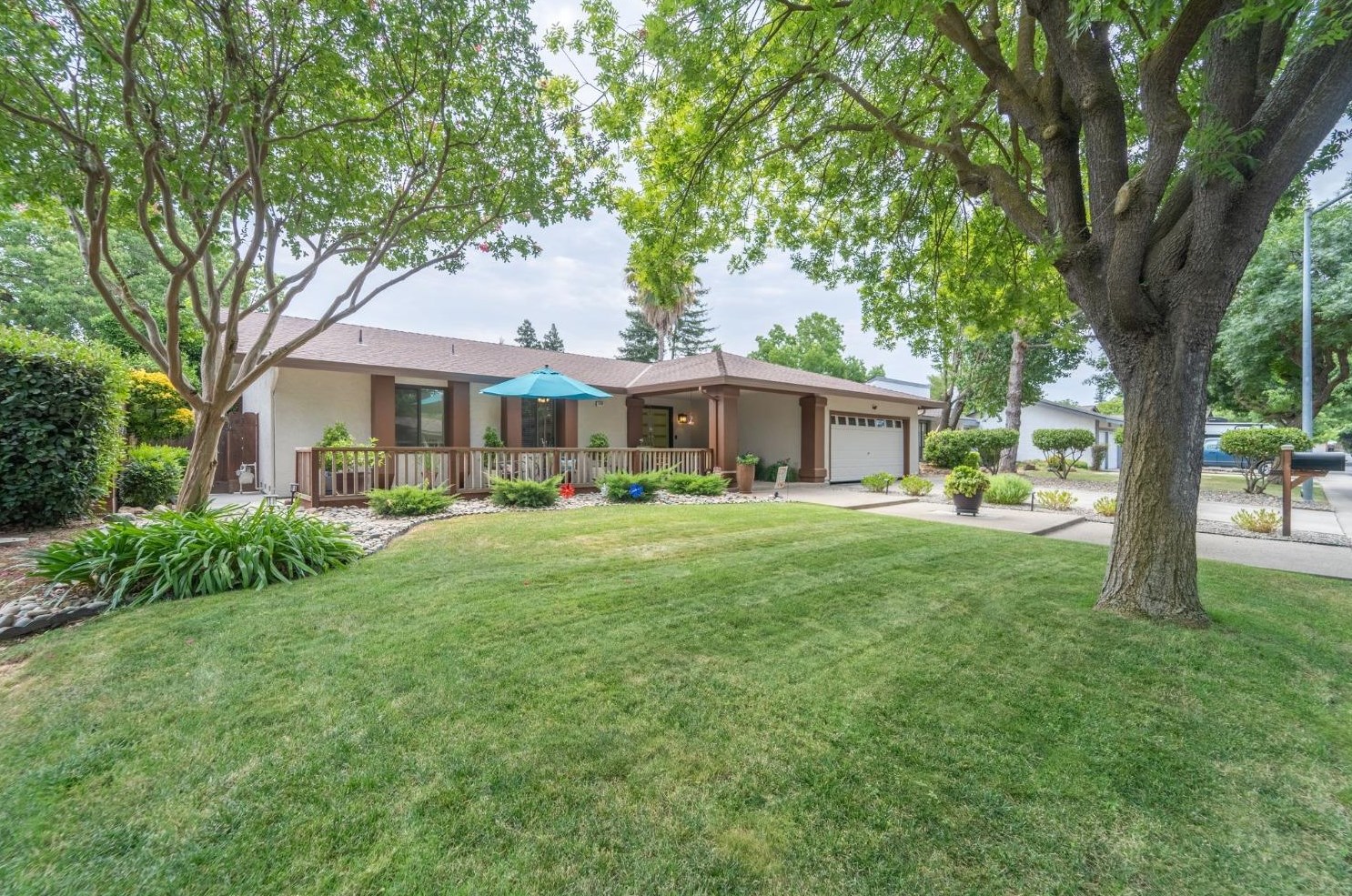 1232 Govannina Dr, Modesto, CA 95355