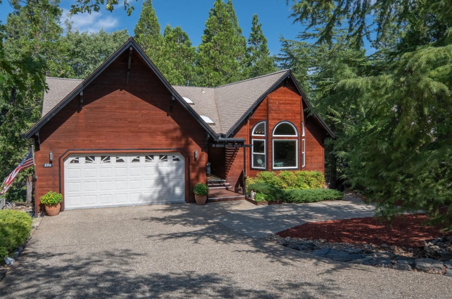 898 Dogwood Dr, Vallecito, CA 95247