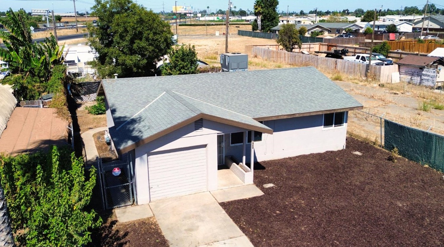1969 Beachwood Dr, Merced, CA 95348-3714