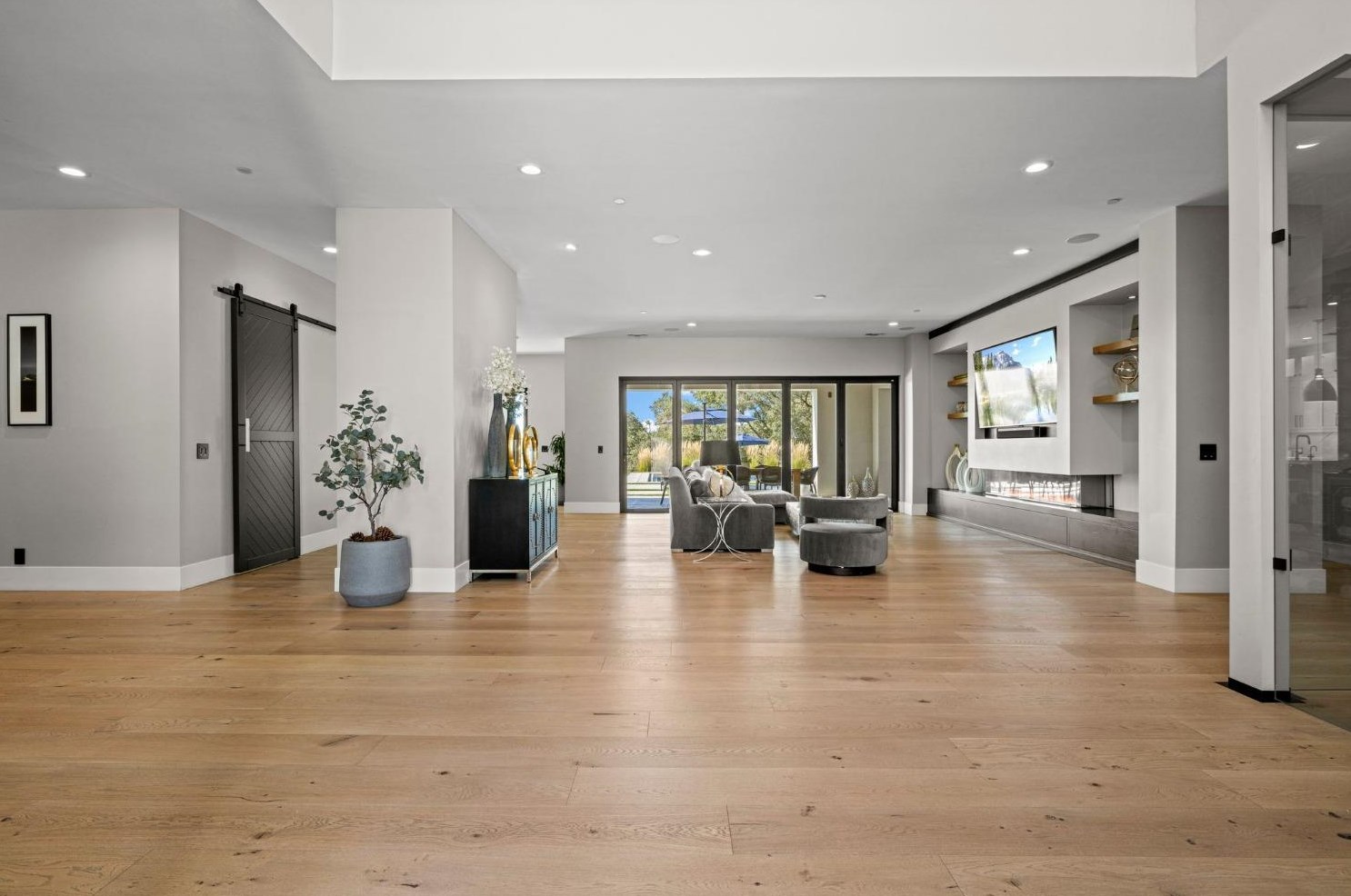 5331 Da Vinci Dr, Folsom, CA 95762