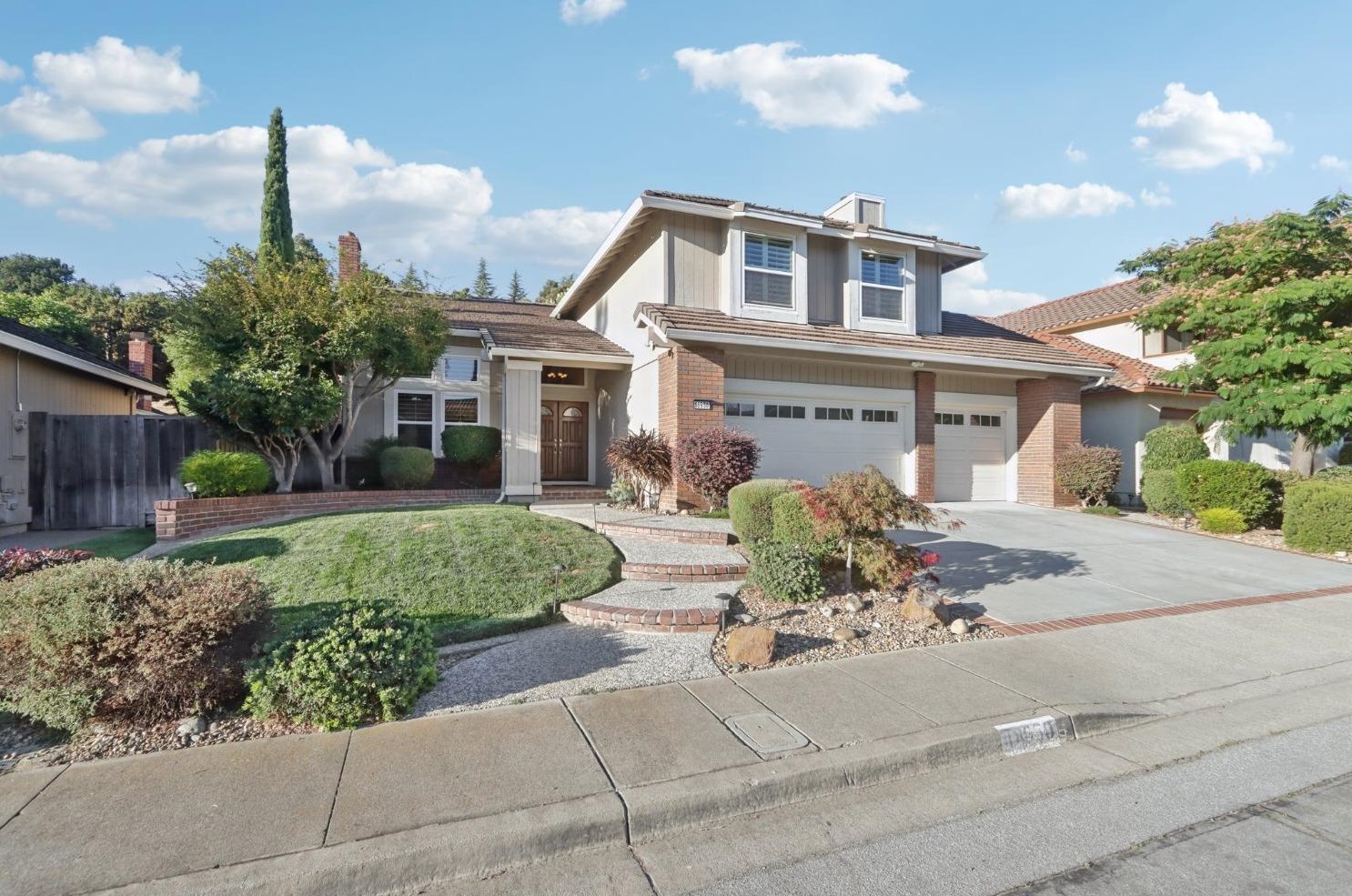 18950 Edwin Markham Dr, Hayward, CA 94552