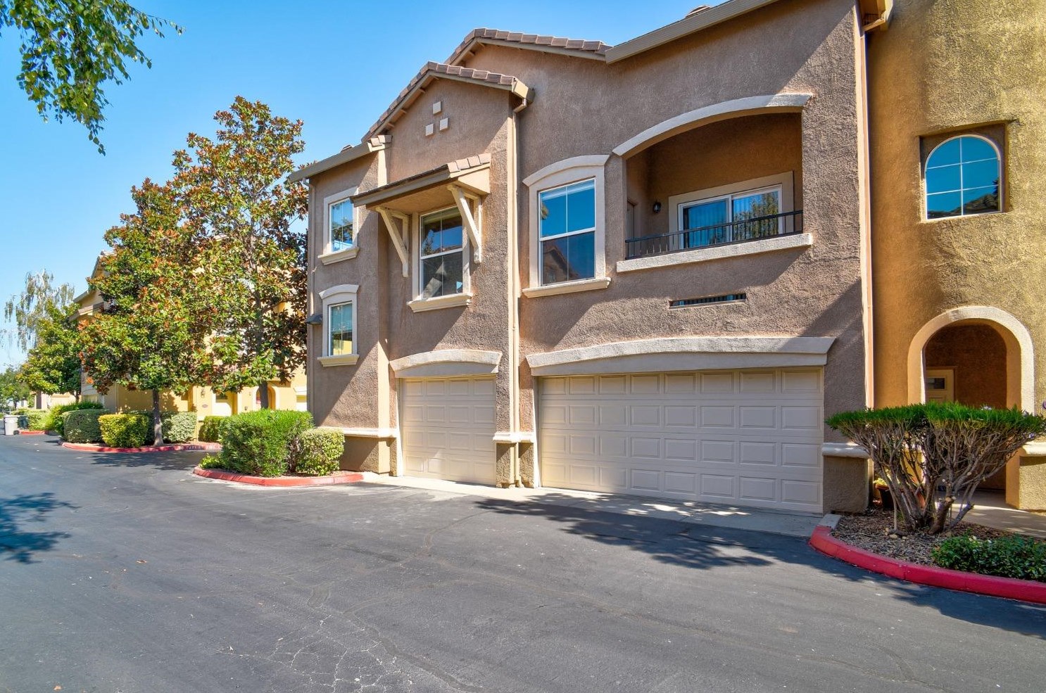 5350 Dunlay Dr, Sacramento CA  95835-1561 exterior