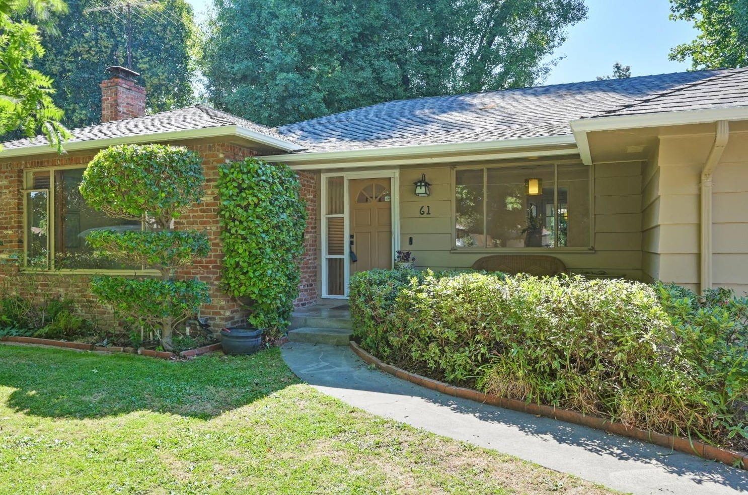 61 Sandburg Dr, Sacramento, CA 95819-1848