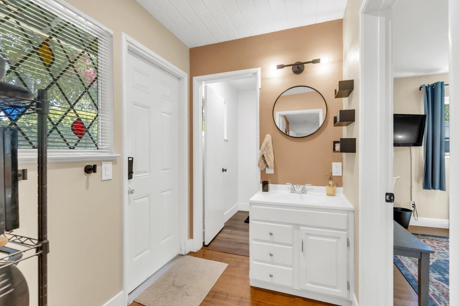 1224 41st Ave, Sacramento CA  95822-2943 exterior