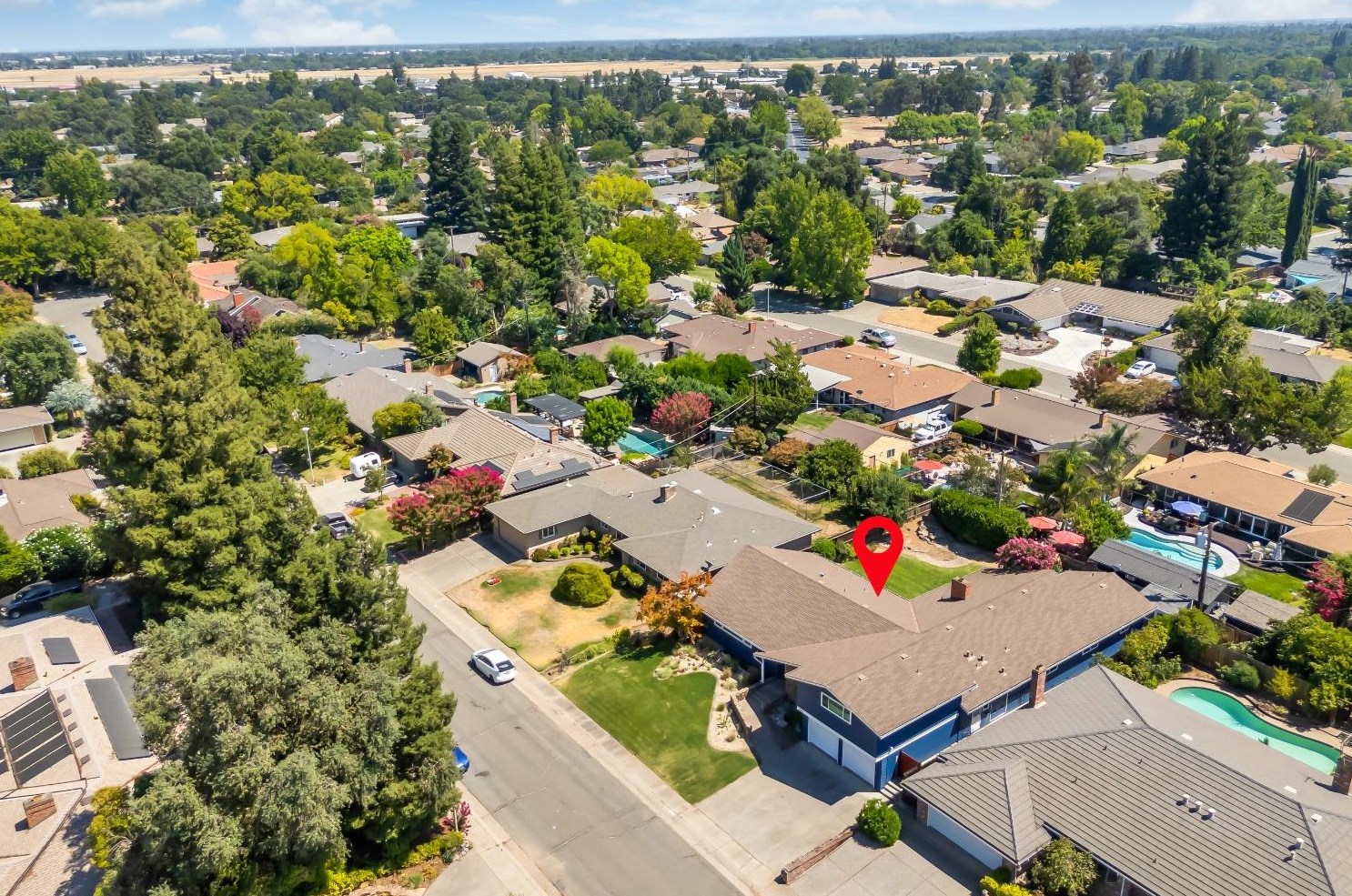 1224 41st Ave, Sacramento CA  95822-2943 exterior