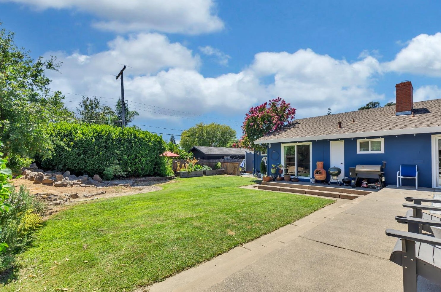 1224 41st Ave, Sacramento CA  95822-2943 exterior