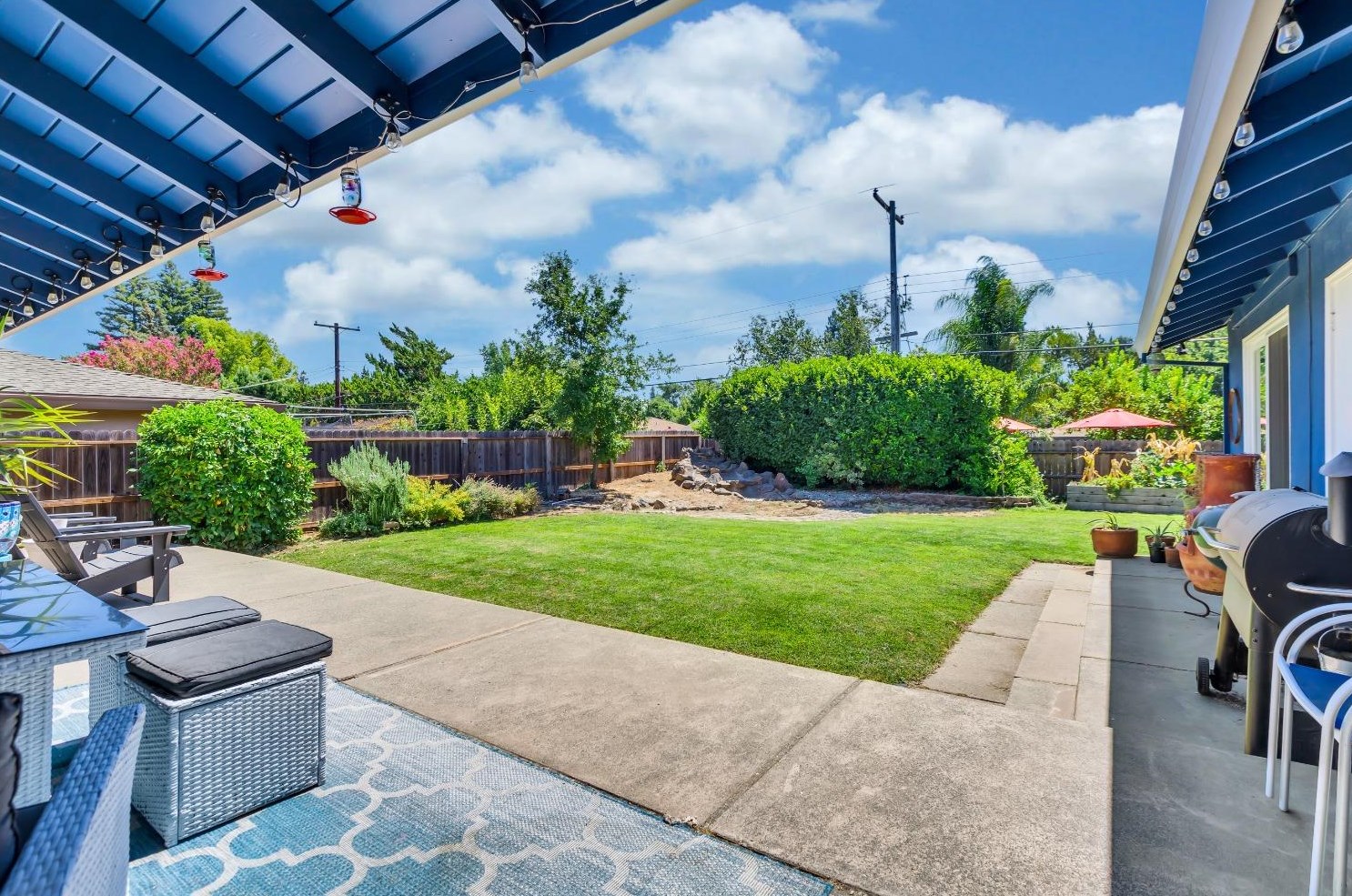 1224 41st Ave, Sacramento CA  95822-2943 exterior