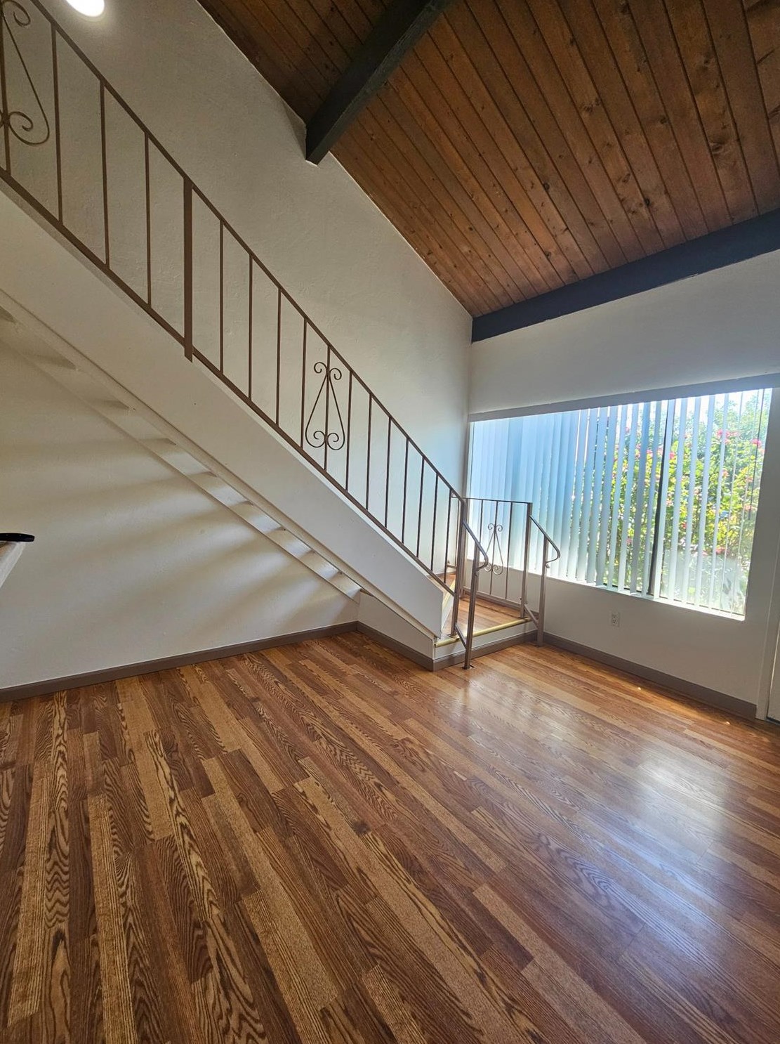 816 Illinois Ave #12, Los Banos, CA 93635