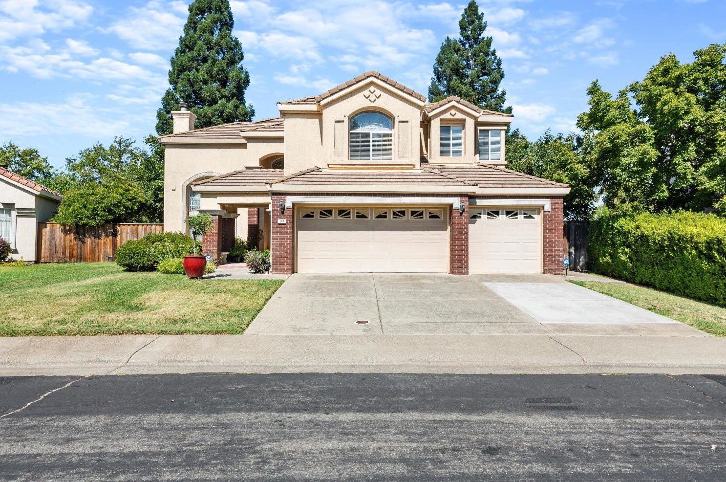 197 John Henry Cir, Folsom, CA 95630