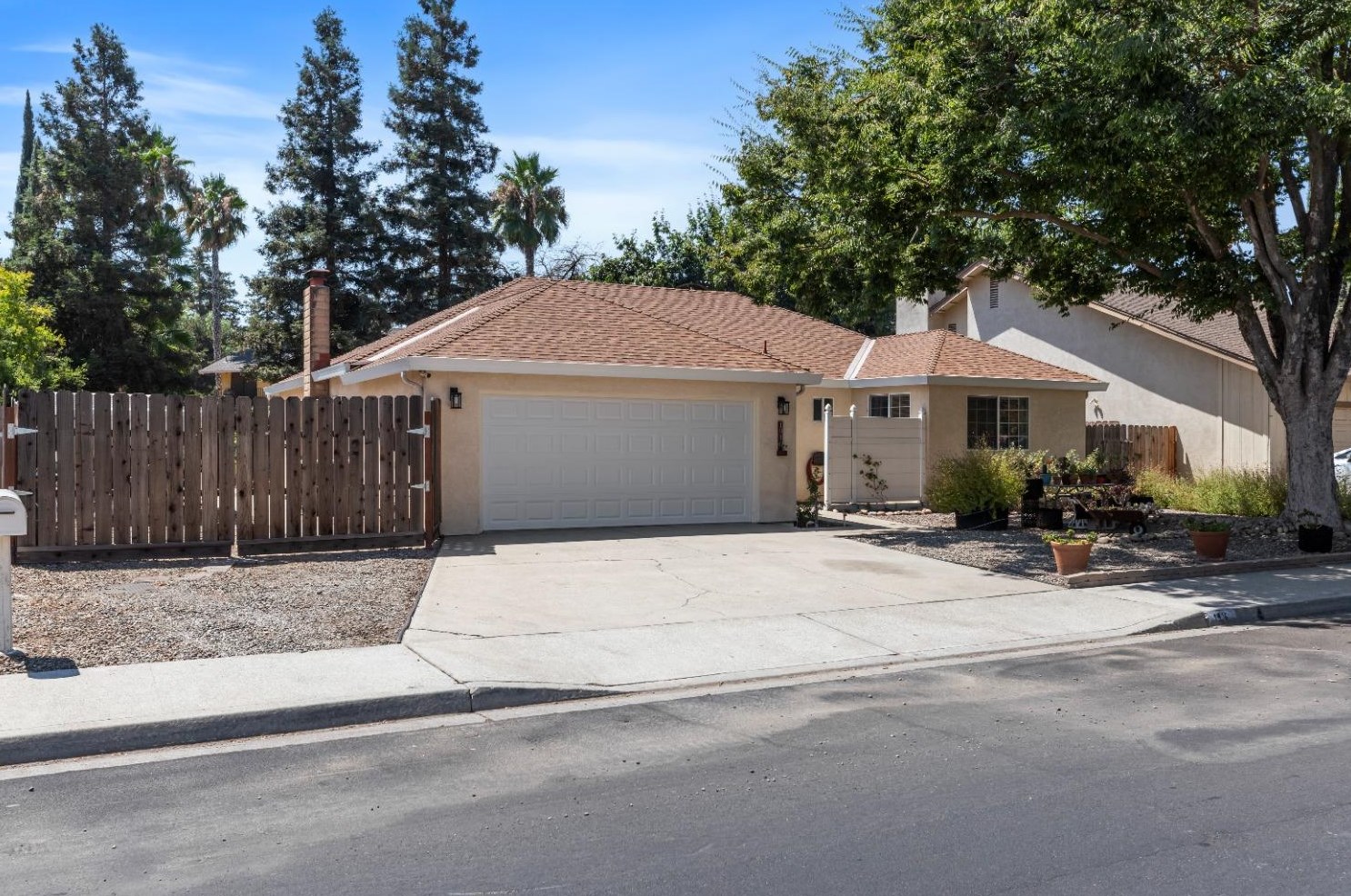 1916 Cheyenne Way, Modesto, CA 95356