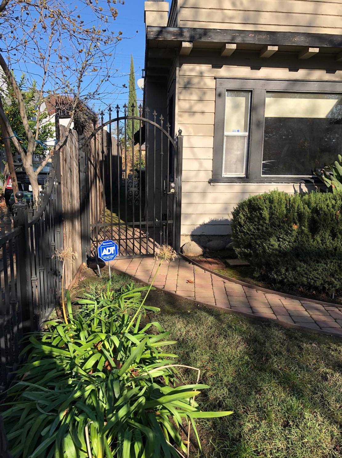 659 Tuxedo Ave, Stockton, CA 95204-5239