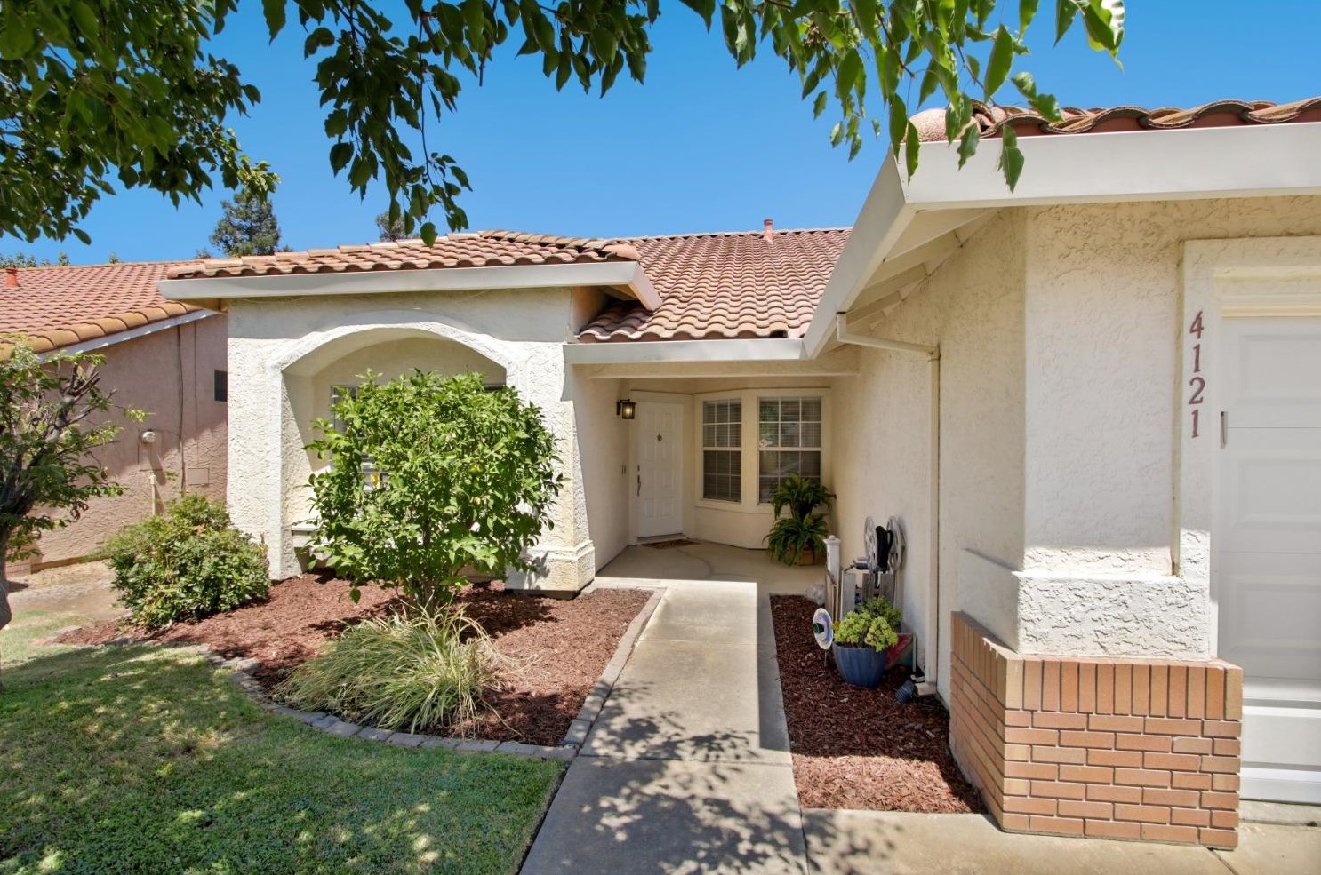 4121 Marseille Ct, Elk Grove, CA 95758