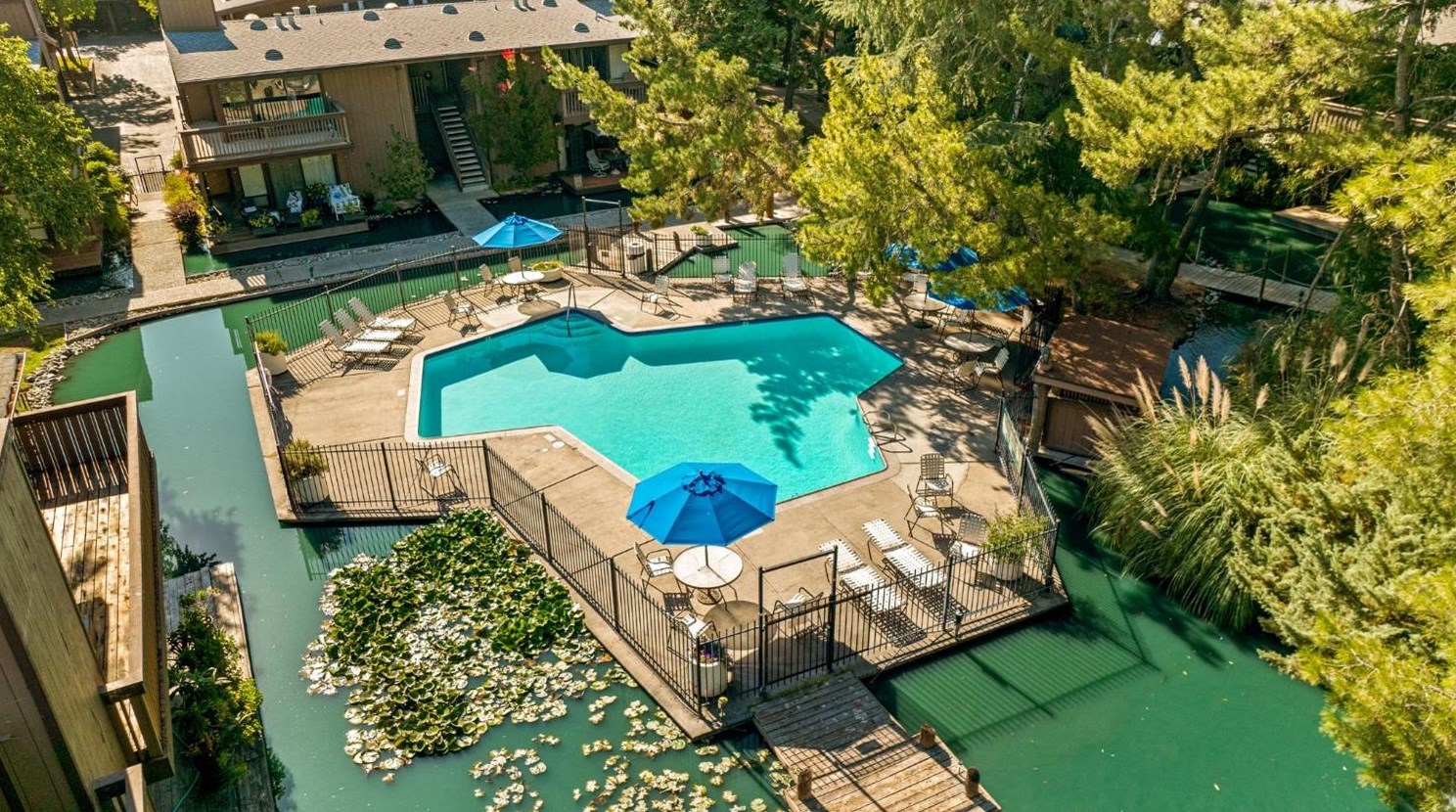 2482 Larkspur Ln, Sacramento CA  95825-4107 exterior