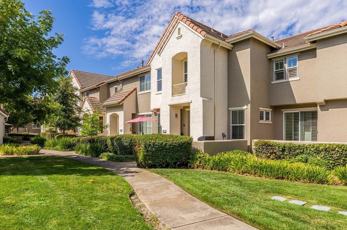 807 Esplanade Cir, Folsom, CA 95630