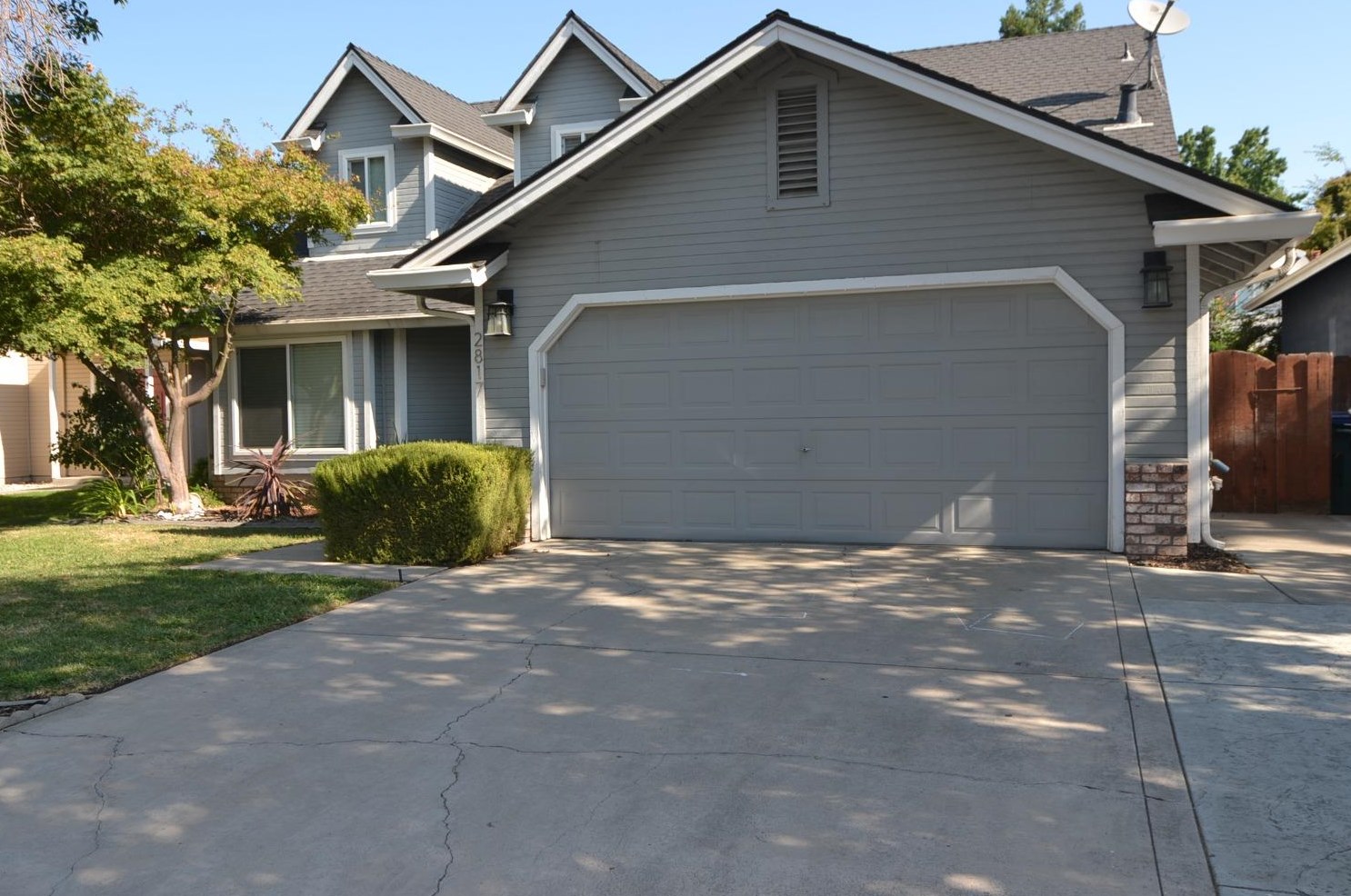 2817 Woodmont Cir, Modesto, CA 95355