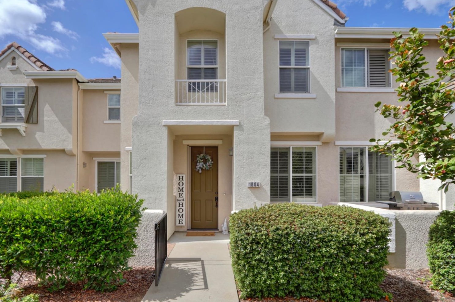 1004 Esplanade Cir, Folsom, CA 95630