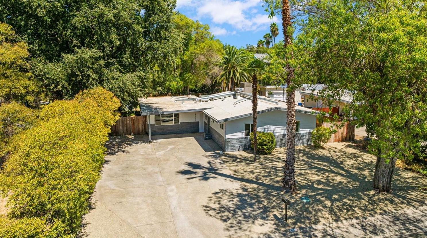 4933 Melvin Dr, Carmichael, CA 95608