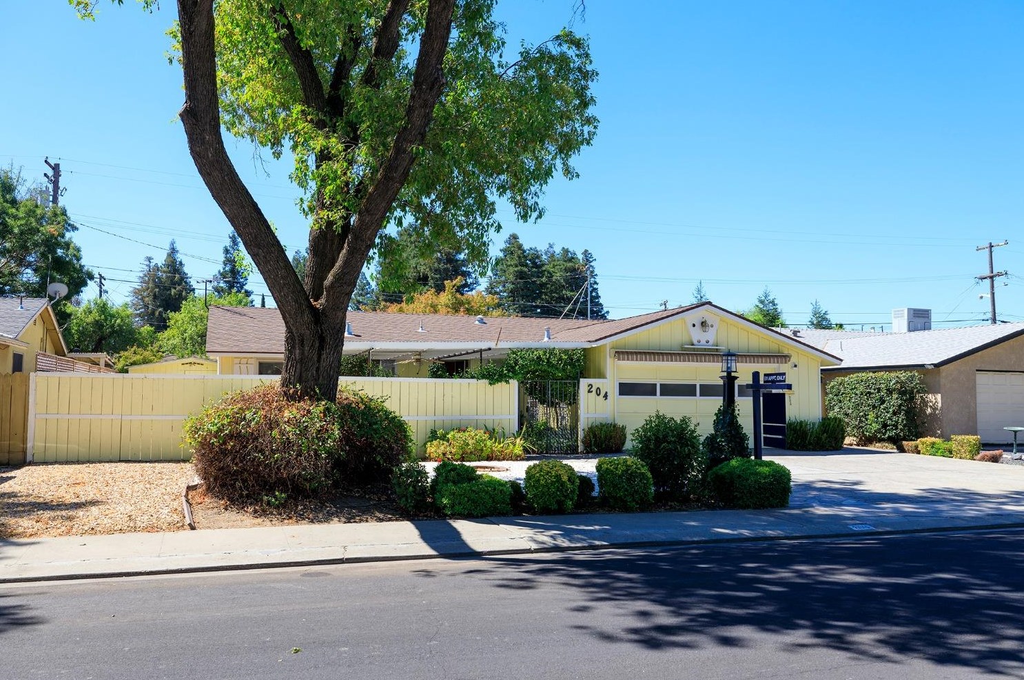 204 Ribier Ave, Modesto, CA 95350