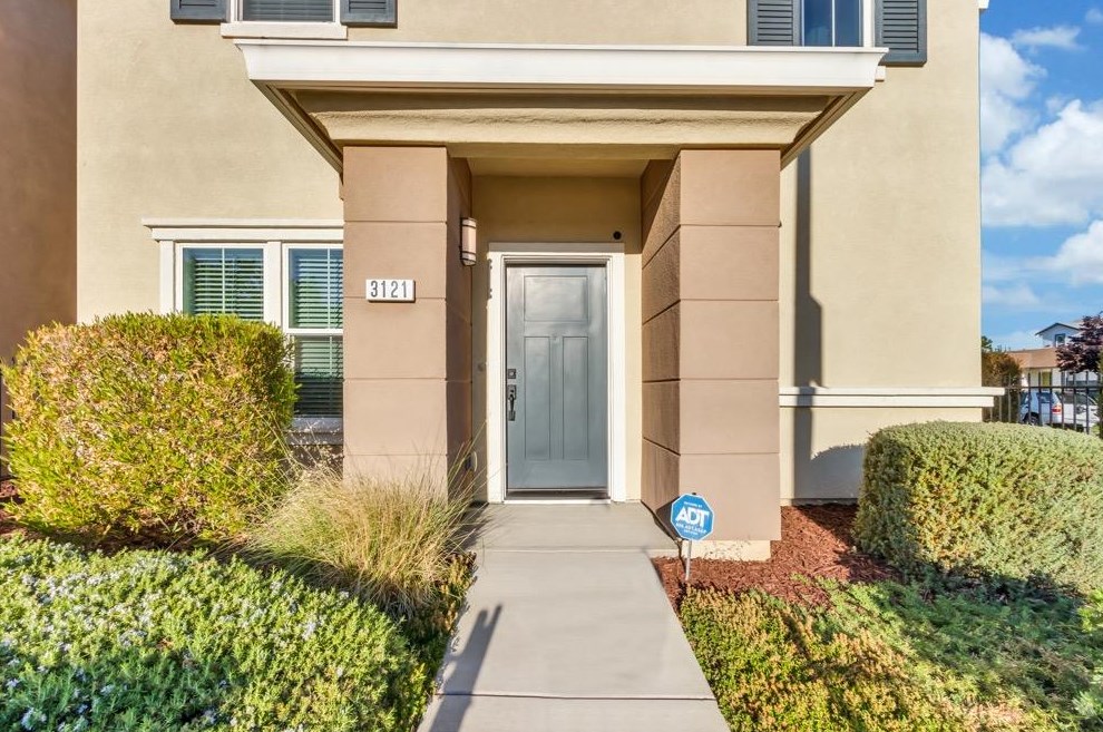 3121 65th St, Sacramento, CA 95820-2023