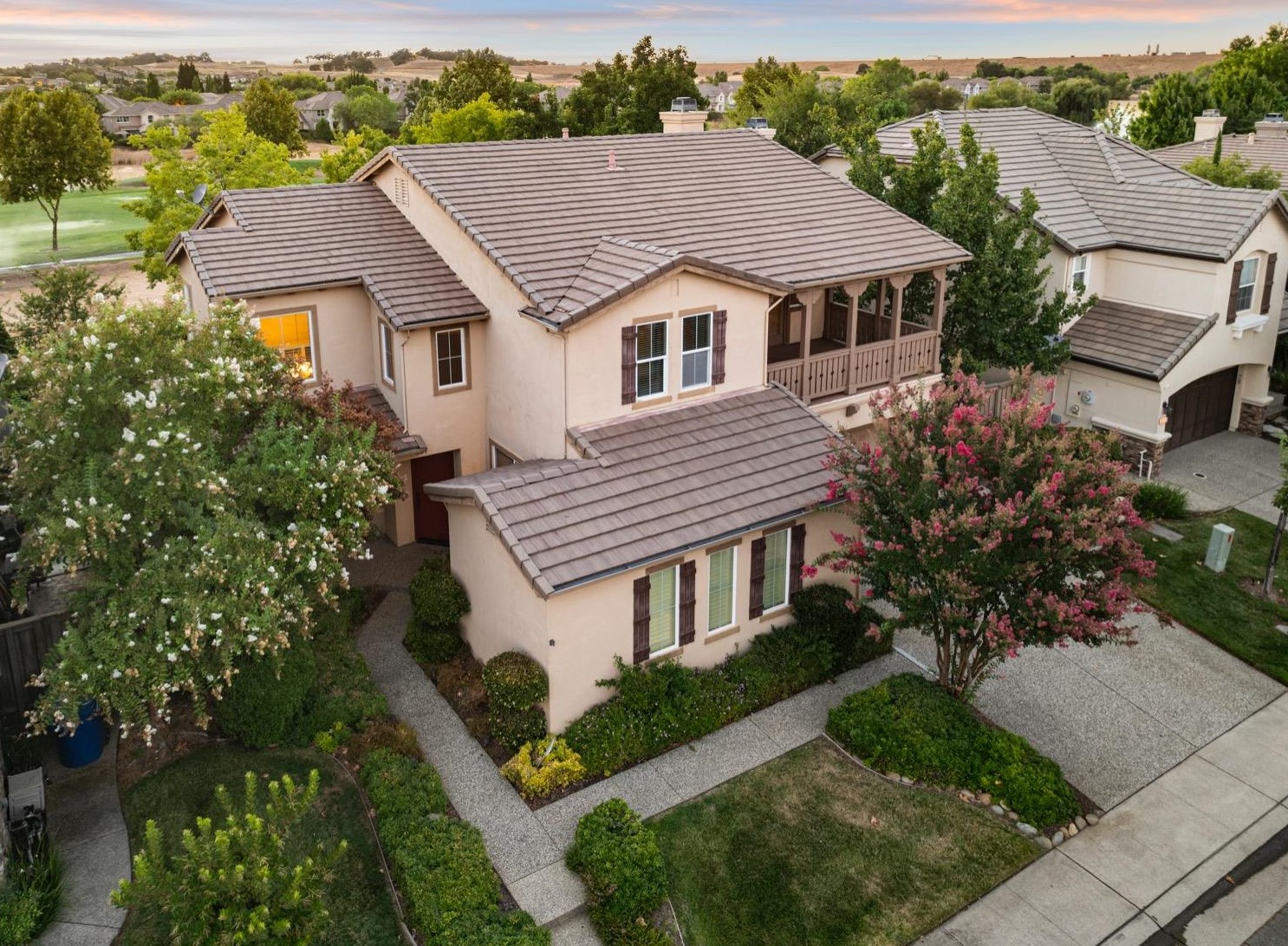 1353 Haddington Dr, Folsom, CA 95630