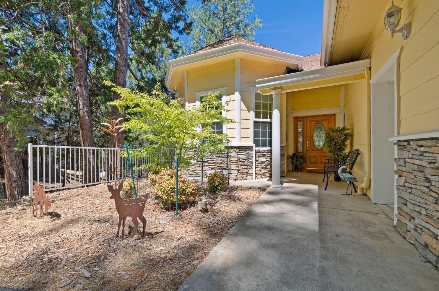 20190 Pine Mountain Dr, Groveland, CA 95321-9327
