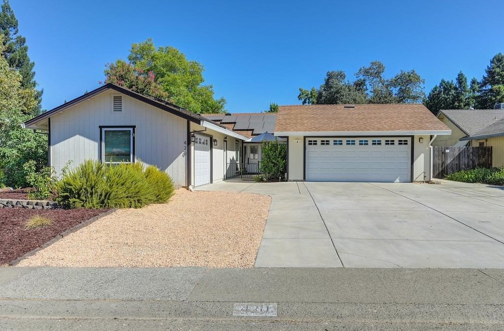 420 Dawnridge Rd, Roseville, CA 95678-5158