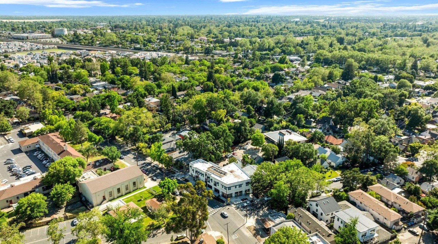 2340 Castro Way, Sacramento CA  95818-3234 exterior