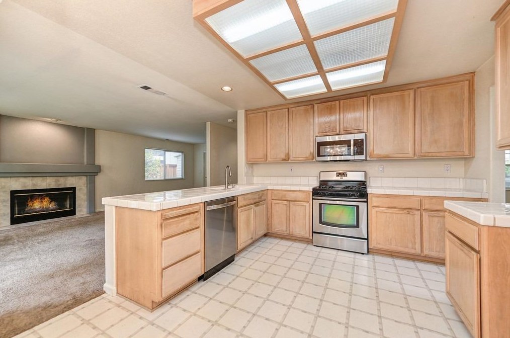 5220 Windham Way, Rocklin, CA 95765-5304