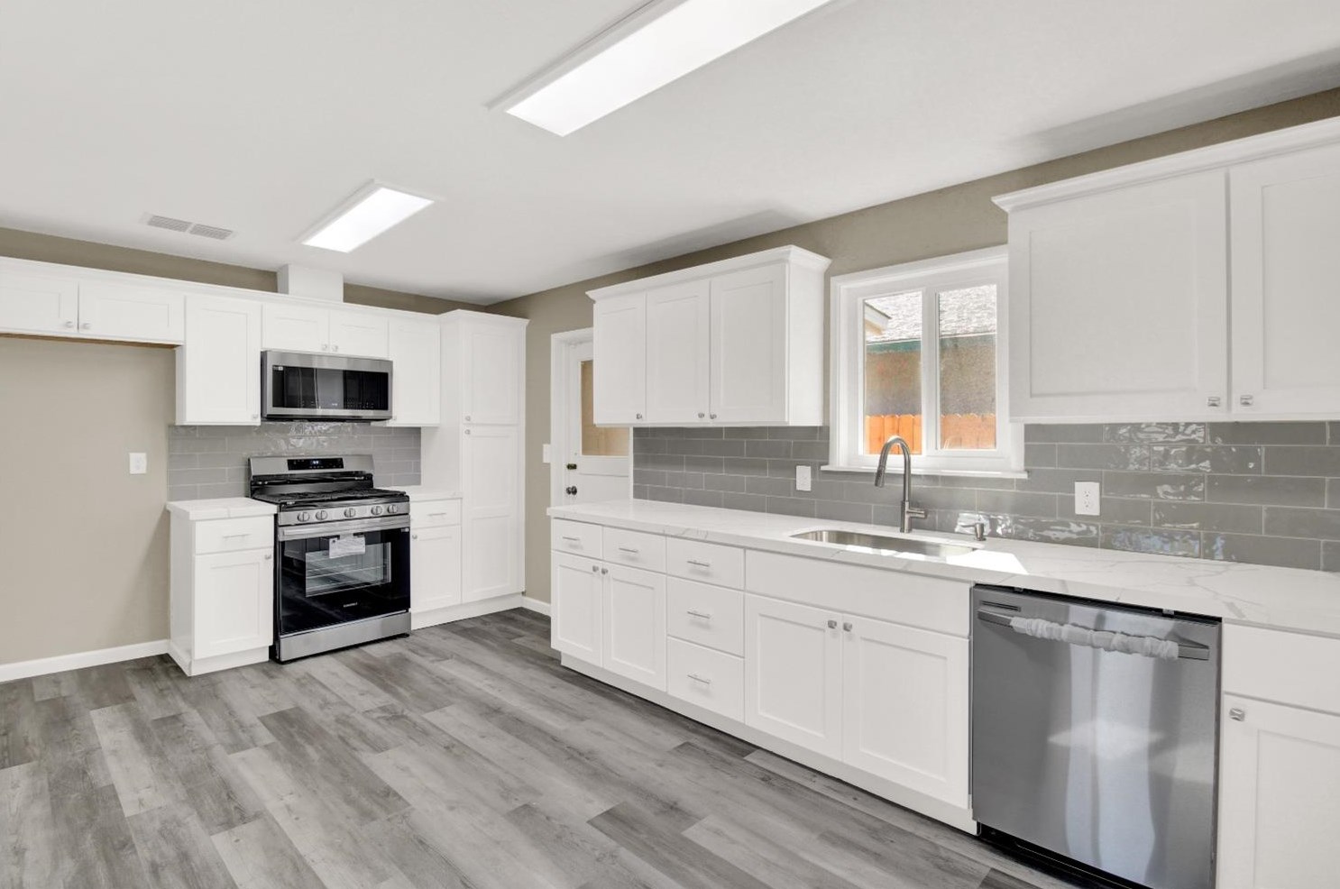 1517 Kearney Ave, Modesto, CA 95350